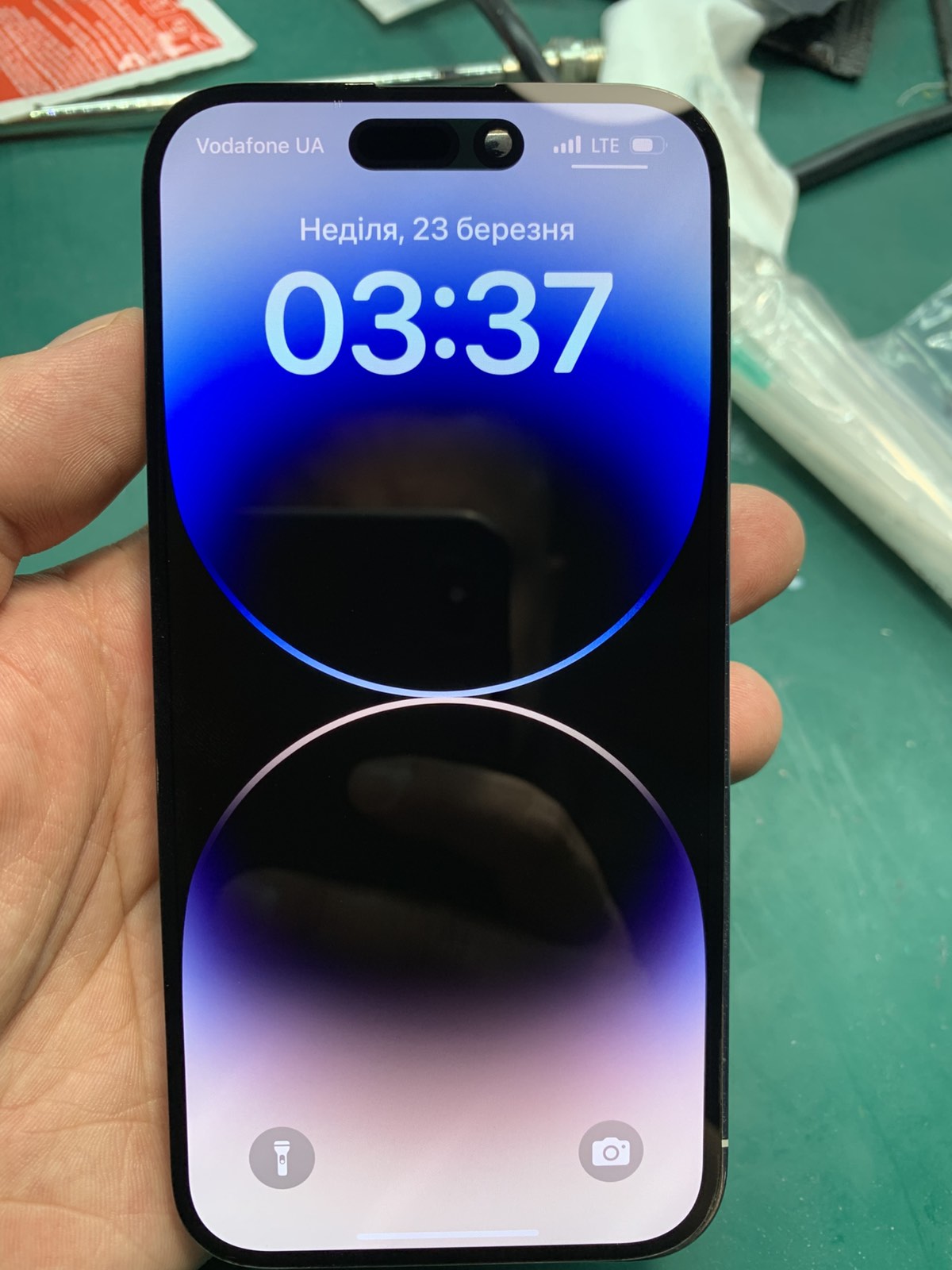 Дисплей iPhone 14 Pro black, з рамкою, Original (REF UA) з незначним дефектом
