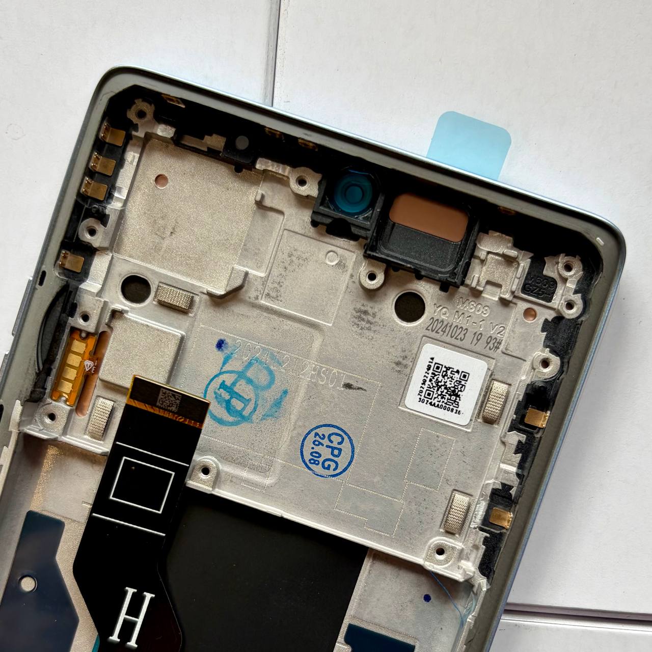 Дисплей Motorola Moto Edge 50 Fusion light blue, с рамкой, Original Self Welded
